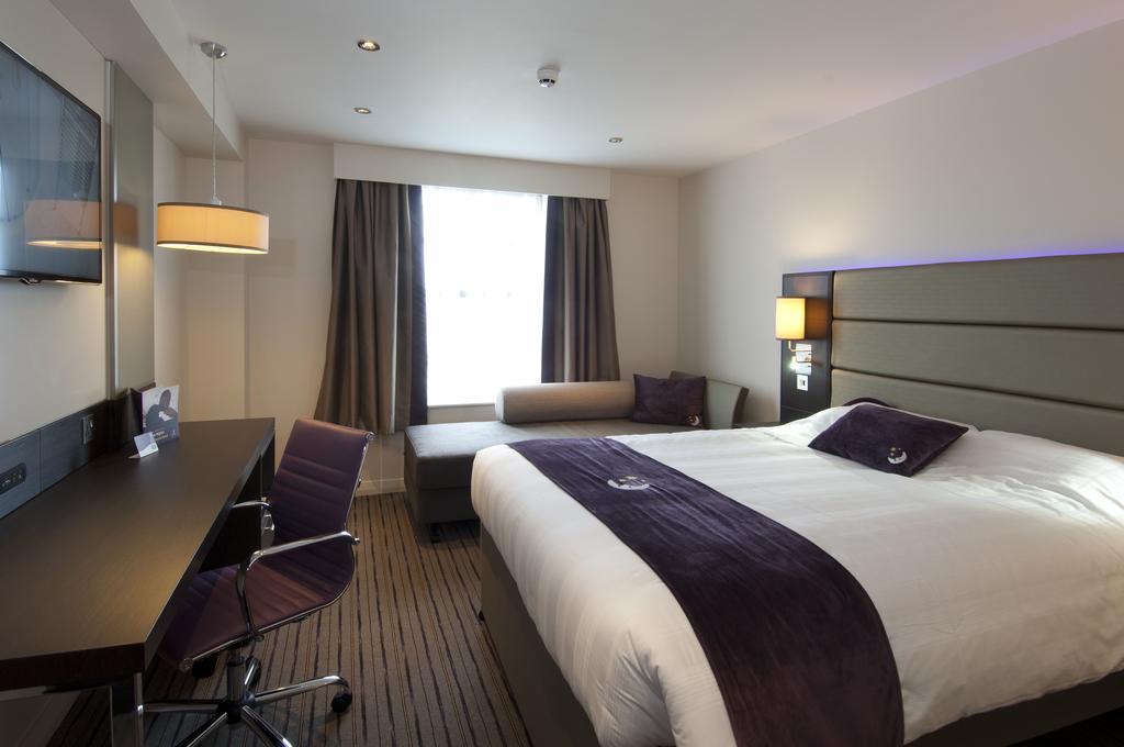 Premier Inn Luton Town Centre ห้อง รูปภาพ