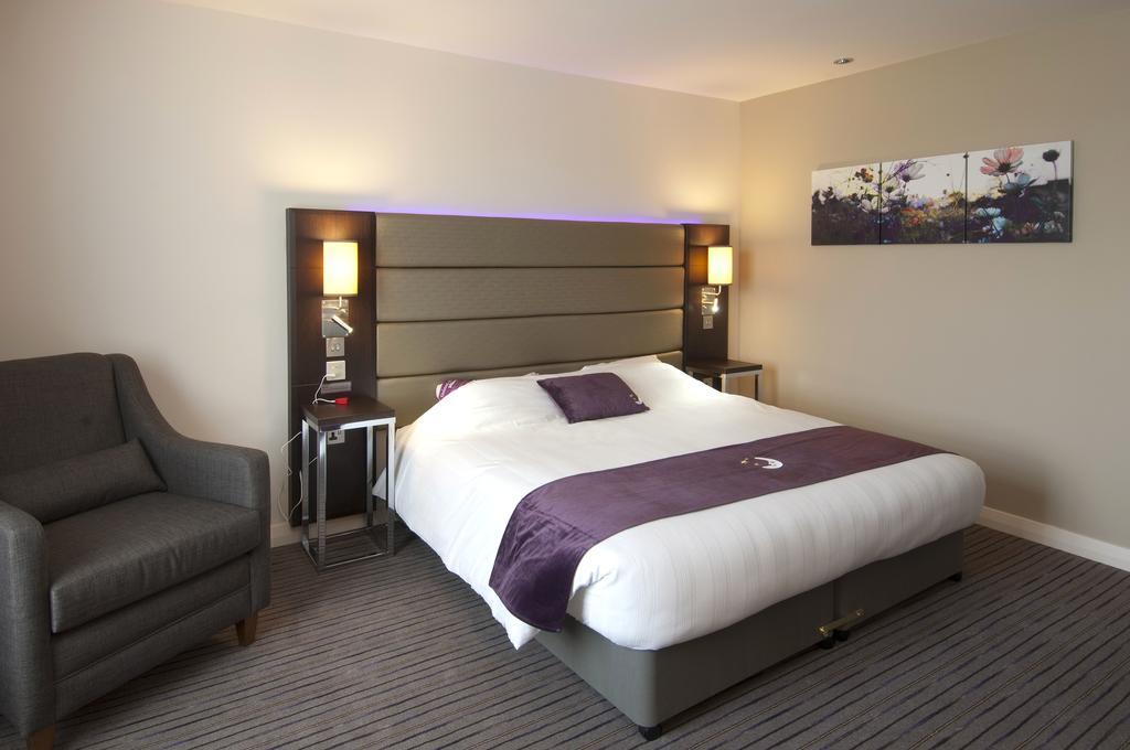 Premier Inn Luton Town Centre ห้อง รูปภาพ