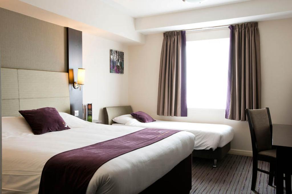 Premier Inn Luton Town Centre ห้อง รูปภาพ